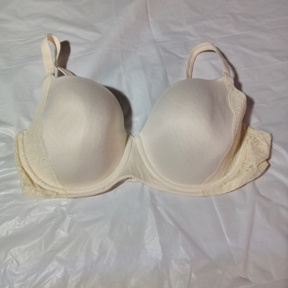 🦋 Secret Treasures Bra Full Coverage Lace 40DD